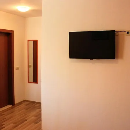 Renata *